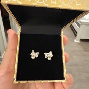 Elegant Bow Pearl Earrings